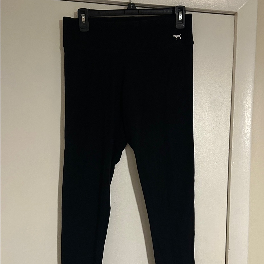 Women’s pink yoga pants
